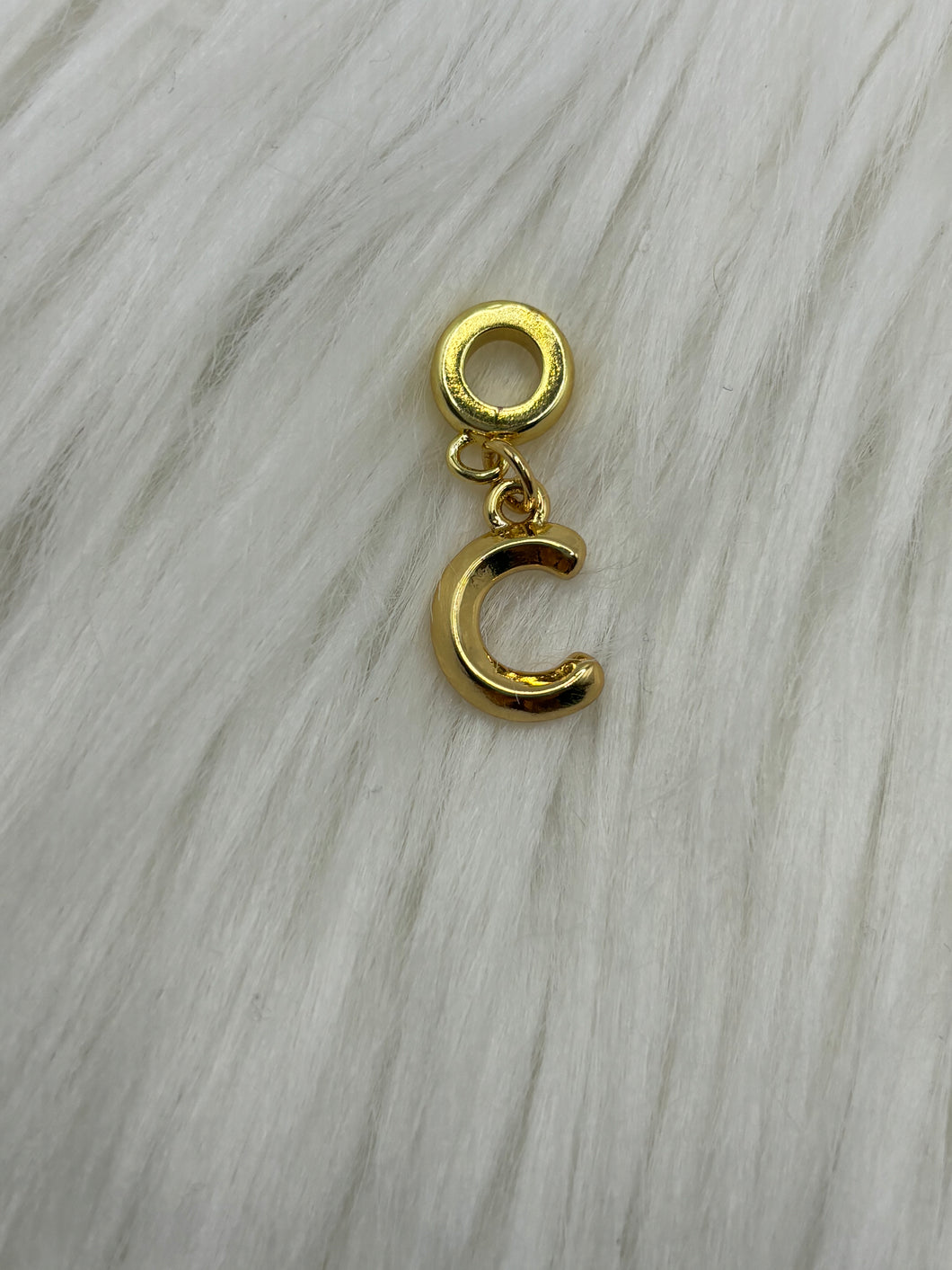 Charms para pulsera letra C